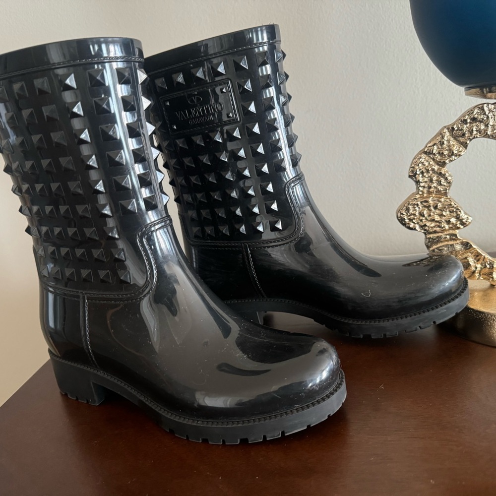 Rain boots